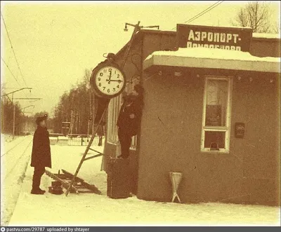 Фотография вокзальных часов 4K разрешения