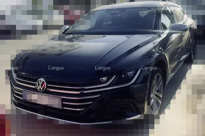 Volkswagen Arteon 2023: фото в движении