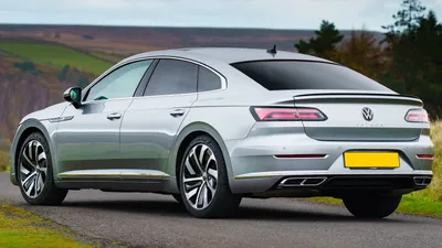 Volkswagen Arteon 2023: фото в сепия стиле