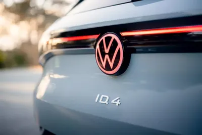 Volkswagen ID.4 Pro 2023: фотографии высокого разрешения