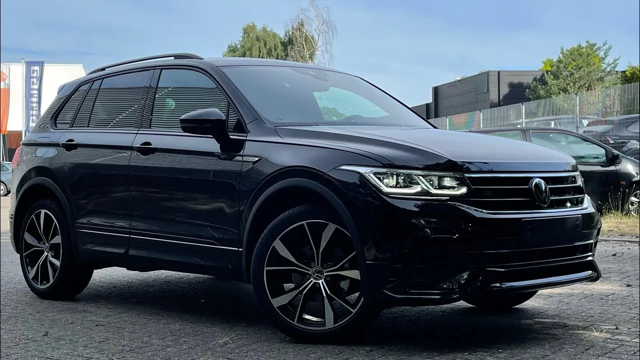 Volkswagen tiguan 2023. Тигуан р лайн 2022 Блэк лайн.