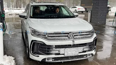 Фото Volkswagen Tiguan R-Line 2023 в интерьере