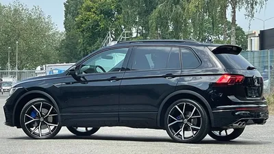 Скачайте фото Volkswagen Tiguan R-Line 2023 в формате JPG