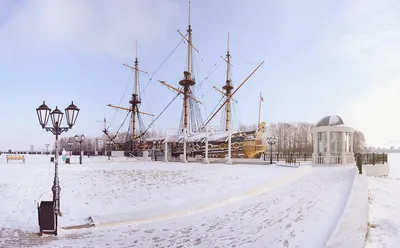 Воронеж в зимнем варианте: Ледяные скульптуры природы