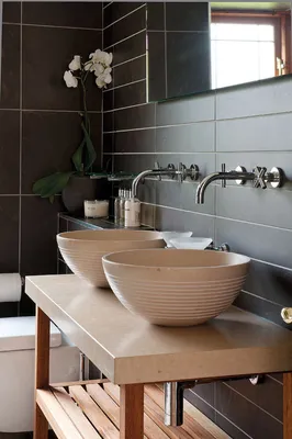 Вдохновение для стильного дизайна ванной комнаты: встраиваемые раковины (фото)