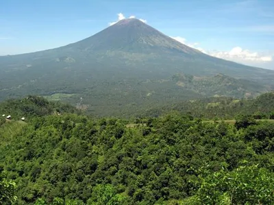 Изумительные снимки Вулкана Агунг в PNG и JPG