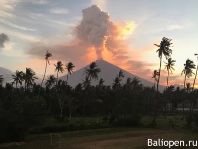 Вулкан Агунг на Бали: Впечатляющие снимки