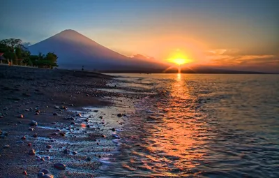 Вулкан Агунг: Лучшие фото в Full HD и 4K