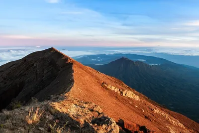 Вулкан Агунг во всей своей славе: Уникальные фотоснимки
