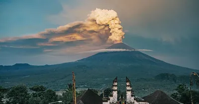 Рисунок природы: вулкан Агунг