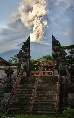 Фото вулкана Агунг в 4K разрешении