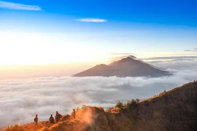 Величественный Вулкан Батур: Очарование природы в фотографиях
