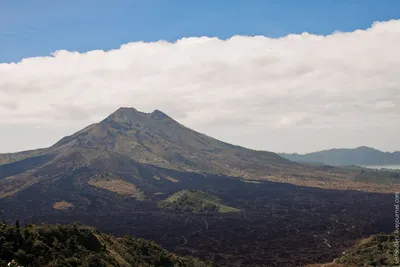 Вулкан Батур в фотографиях: Впечатляющие пейзажи