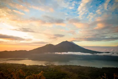 Фото вулкана Батур в 2024 году