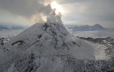 Вулкан безымянный: Удивительные фото в высоком разрешении
