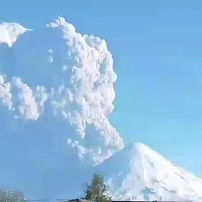 Удивительные изображения вулкана безымянного