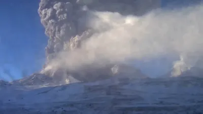 Фото вулкана безымянного в формате PNG