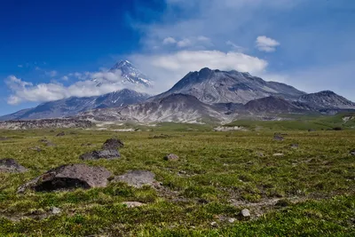 Фотография вулкана безымянного в Full HD 2024 года