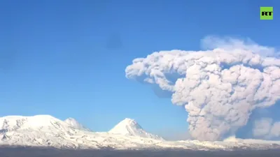 Красочное изображение вулкана безымянного в формате 4K