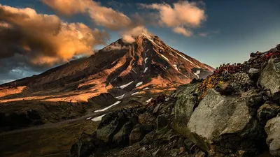 Фотка вулкана безымянного в арт-стиле