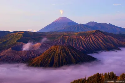Великолепное утро у вулкана Бромо: захватывающие фотографии.