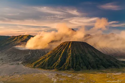 Величественный кратер вулкана Бромо: впечатляющие кадры.