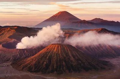 Рисунок вулкана Бромо в стиле HD