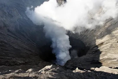 Фото на iOS устройства с потрясающим вулканом