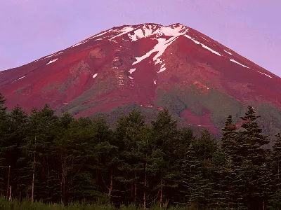 Фудзияма в объективе природы: Удивительные пейзажи вулкана