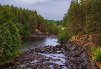 Фон с видом на вулкан Гирвас