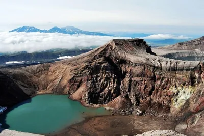 Горящий кратер: потрясающая фотография вулкана