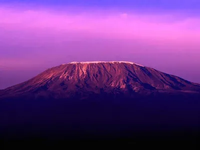Скачать бесплатно фотографии вулкана Килиманджаро.