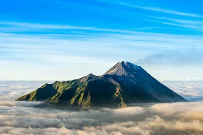 Вулкан Мерапи: потрясающая панорама на фото