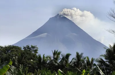 Вулкан Мерапи: потрясающая фотография на рассвете