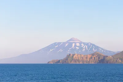Картинка вулкана Тятя на обои для телефона