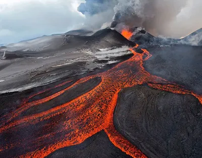 Уникальные виды Вулкана Толбачик на фотографиях.