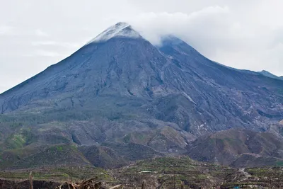 Вулканы мира: качественные фотографии в формате PNG и JPG.