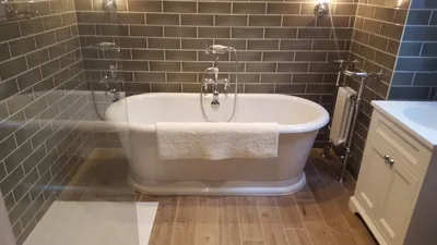 Фотография с высотой смесителя над ванной в формате PNG