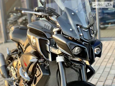 Фото Yamaha MT-10, показывающее его непревзойденную красоту и мощь