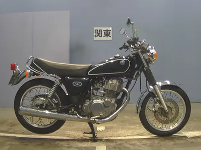 Фото мотоцикла Yamaha SR 400 для использования на вашем сайте