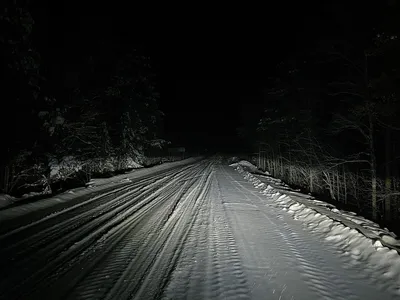 За рулем ночью зимой: Зимние дорожные истории в изображениях