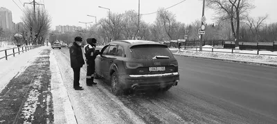 Снятие и манипуляции с номерами на фото автомобилей.