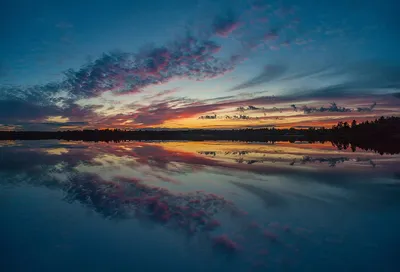 Фото заката на озере в HD качестве