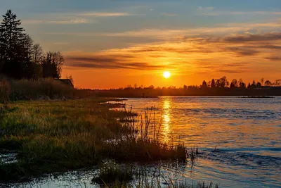 Закат на реке  фото