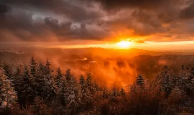 Хрустальные лучи: Закат солнца зимой в картине
