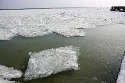 Рисунок с замерзшим черным морем для скачивания