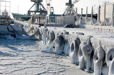 Скачать бесплатно: Замерзшее Черное море в хорошем качестве