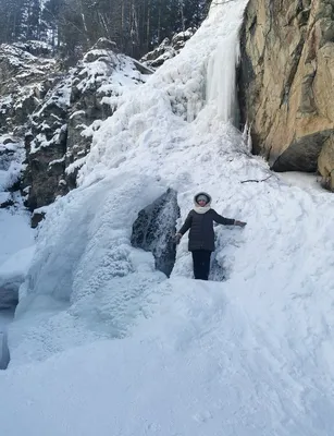 Замерзшие водопады: Магия ледяных структур