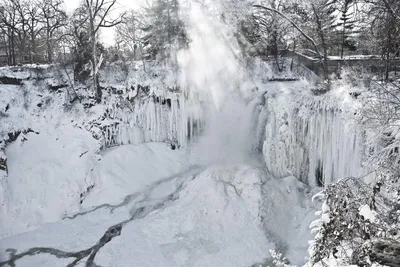 Фото замерзших водопадов: Впечатляющие кристальные струи