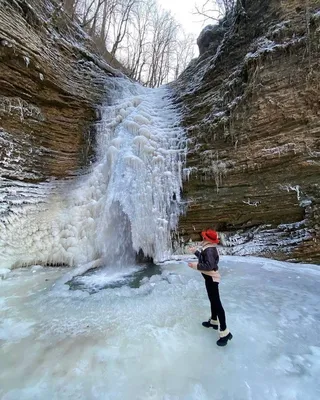 Фото замерзшего водопада для android: природа на экране вашего устройства